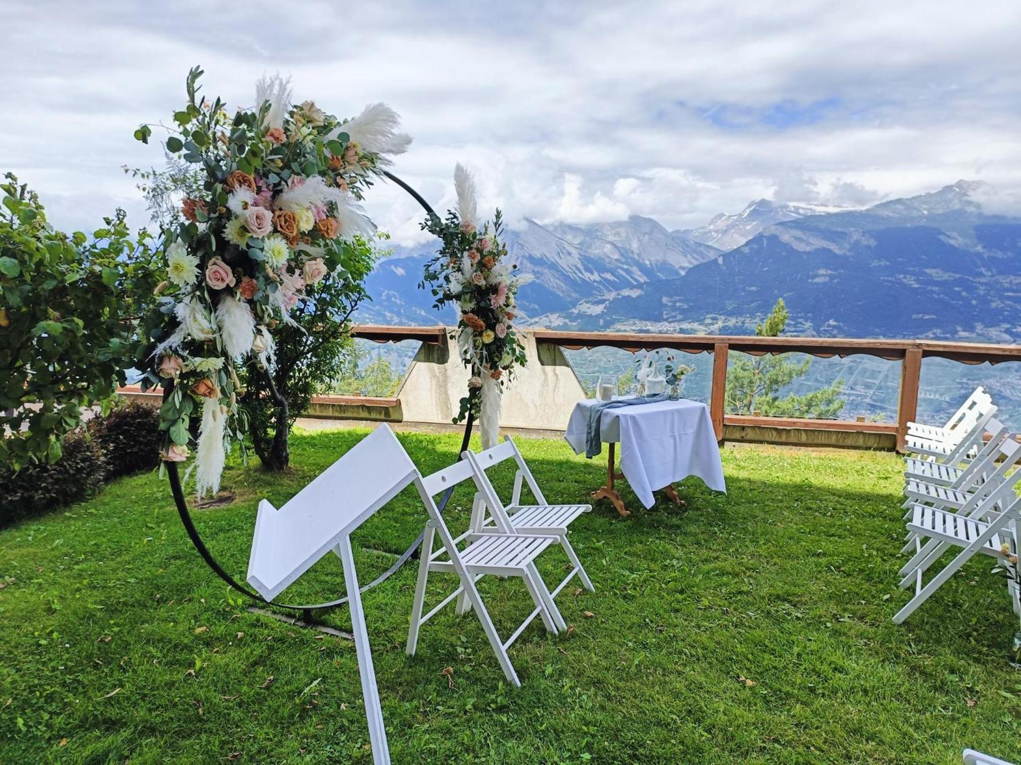 Hotel Chalet Royal Везонна Екстер'єр фото