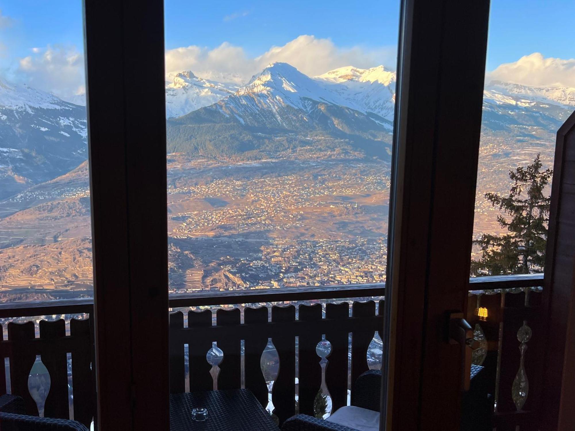 Hotel Chalet Royal Везонна Екстер'єр фото