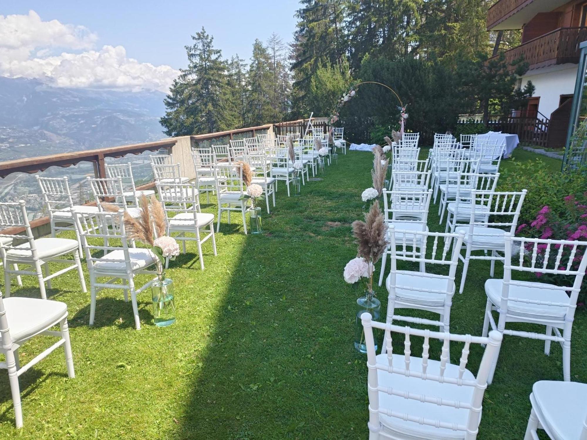 Hotel Chalet Royal Везонна Екстер'єр фото