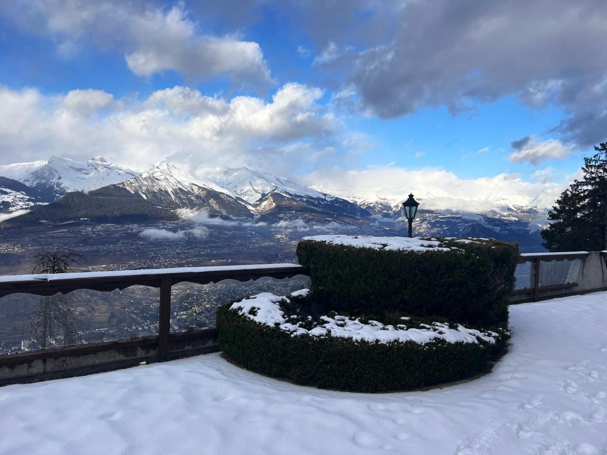 Hotel Chalet Royal Везонна Екстер'єр фото